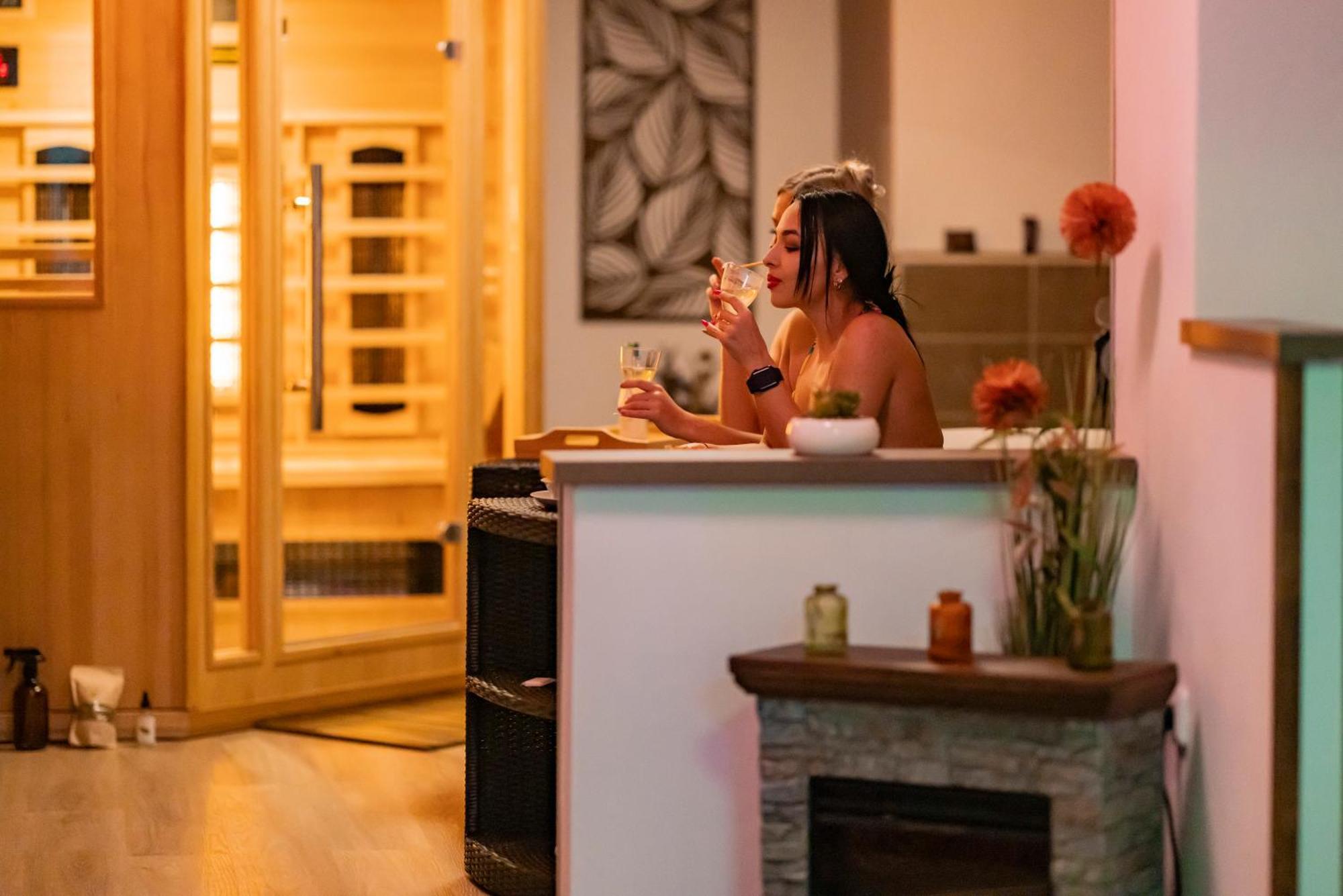 Nezarka A Privatni Wellness Jindrichuv Hradec